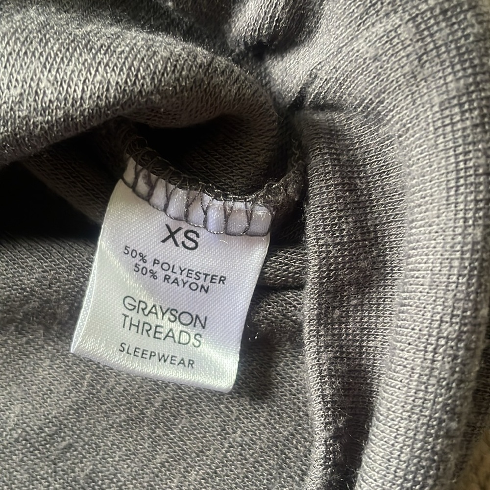 Grayson/Threads Sweatshirt - Picture 6 of 7